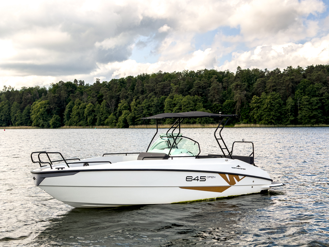 yachting-4-motorowki-na-wynajem-