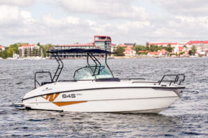 yachting-4-motorowki-na-wynajem--11 yachting-4-motorowki-na-wynajem--11