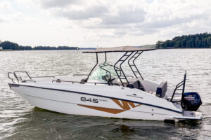yachting-4-motorowki-na-wynajem--13 yachting-4-motorowki-na-wynajem--13