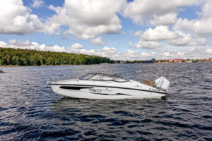 yachting-4-motorowki-na-wynajem--16