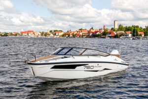 yachting-4-motorowki-na-wynajem--18
