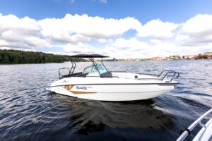 yachting-4-motorowki-na-wynajem--2 yachting-4-motorowki-na-wynajem--2