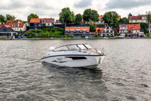 yachting-4-motorowki-na-wynajem--20