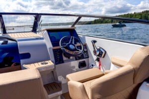 yachting-4-motorowki-na-wynajem--38 yachting-4-motorowki-na-wynajem--38