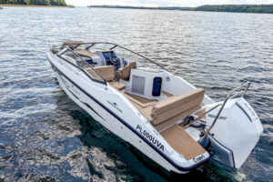 yachting-4-motorowki-na-wynajem--63 yachting-4-motorowki-na-wynajem--63